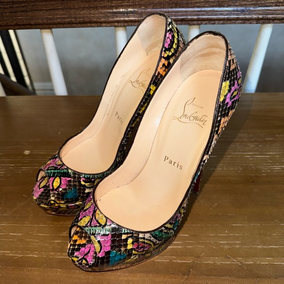Christian LOUBOUTIN ~ Real PYTHON open toes Bianca Pumps ~ US: 6;EU:36*AUTHENTIC - Picture 1 of 9
